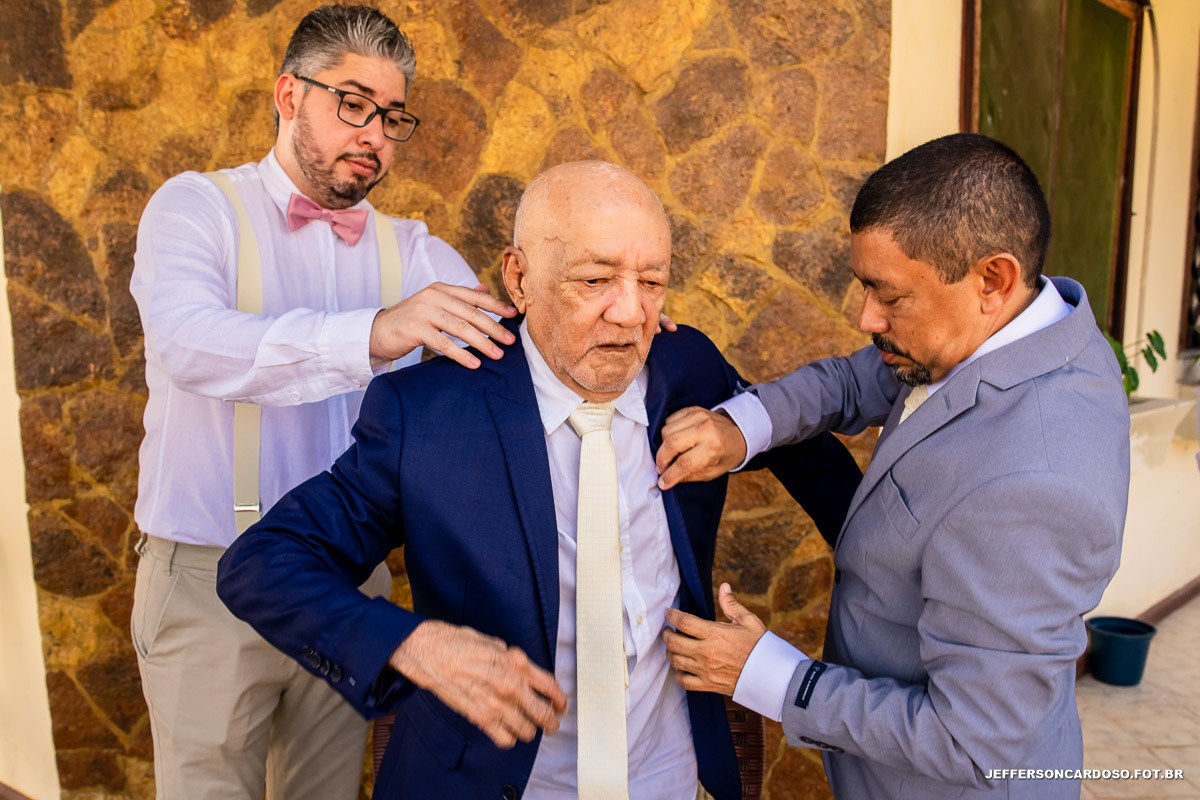 Making Off noiva no Salinas Park Resort em Salinópolis
Making Off noiva no Salinas Park Resort em Salinópolis
PA com casamento de luxo na igreja na cidade com as amigas e amigos dos noivos muito amor e praia e verão pré wedding, casal de Amapá Macapá que 