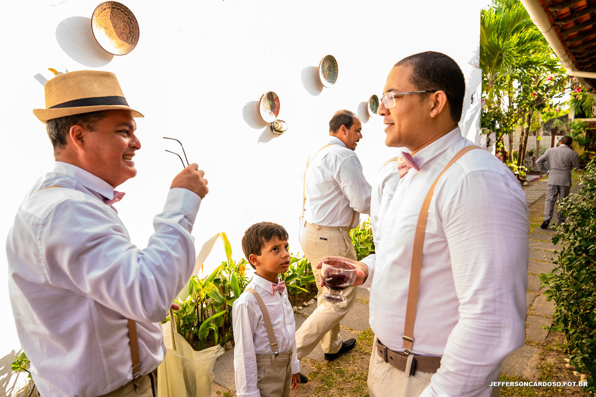 Making Off noiva no Salinas Park Resort em Salinópolis
PA com casamento de luxo na igreja na cidade com as amigas e amigos dos noivos muito amor e praia e verão pré wedding, casal de Amapá Macapá que ficaram no Hotel Privê do Atalaia a festa.