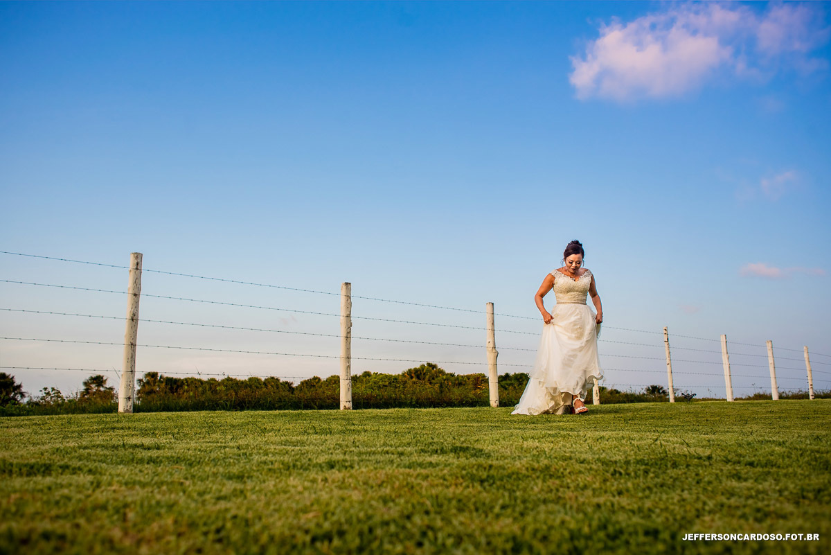 Making Off noiva no Salinas Park Resort em Salinópolis
PA com casamento de luxo na igreja na cidade com as amigas e amigos dos noivos muito amor e praia e verão pré wedding, casal de Amapá Macapá que ficaram no Hotel Privê do Atalaia a festa.