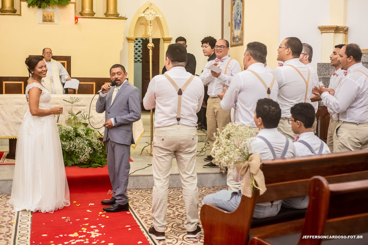 Casamento com os amigos do noivo em salinas pa com muito sol e cerveja na casa de praia, musica e alegria no verão de Salinópolis
PA



beijos dos noivos na Igreja Matriz de Nossa Senhora do Socorro-Salinas
