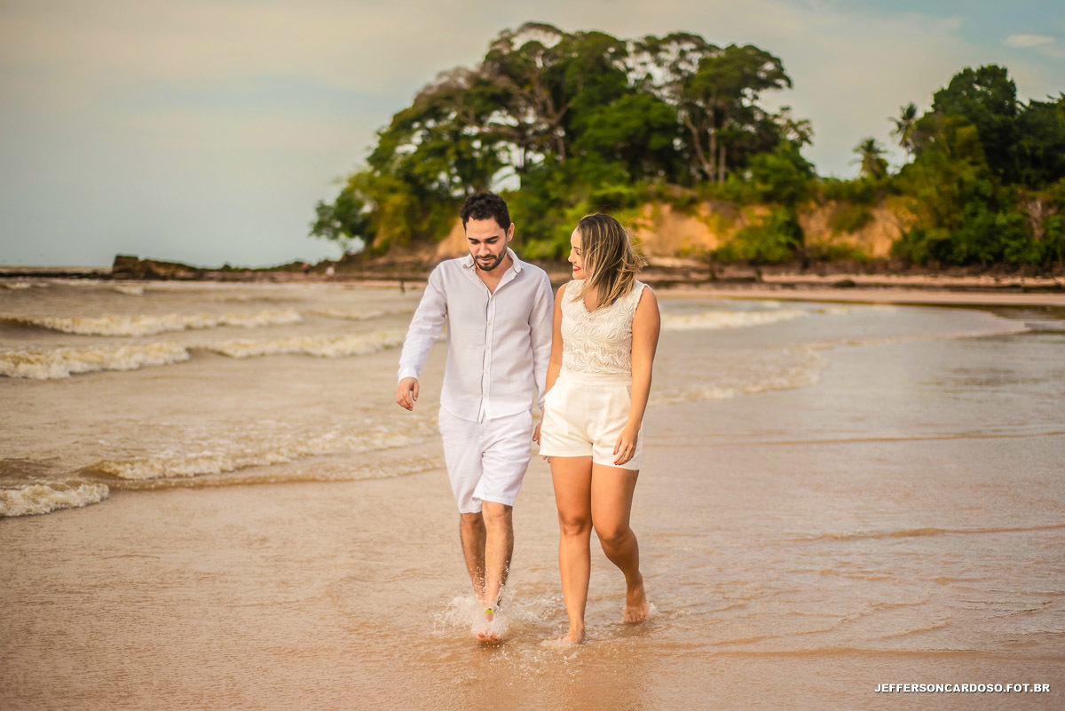 ensaio pré casamento na ilha de mosqueiro com Larissa e Neto casal de medico e enfermeiro contra o Covid-19 no Pará 