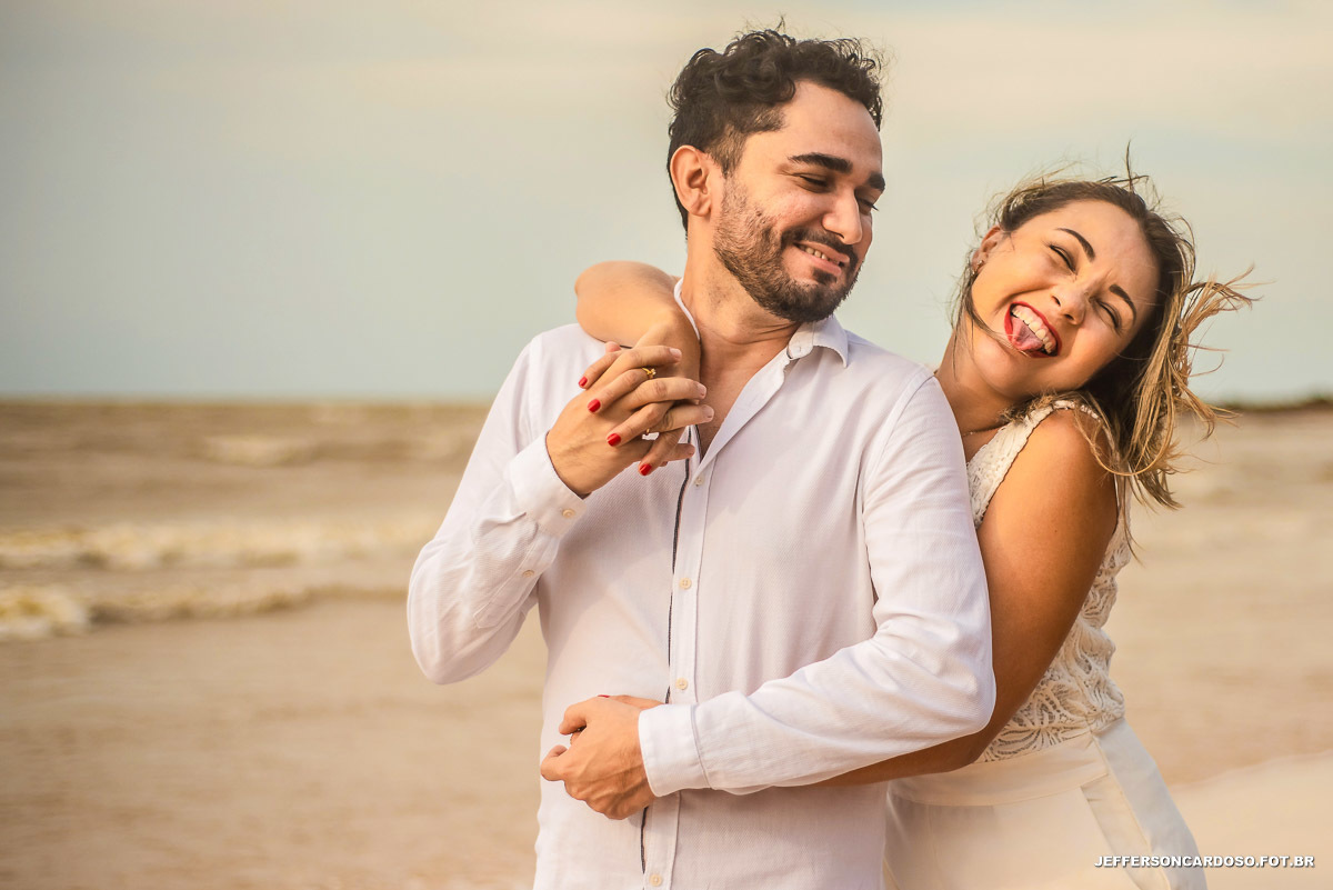 ensaio pré casamento na ilha de mosqueiro com Larissa e Neto casal de medico e enfermeiro contra o Covid-19 no Pará 