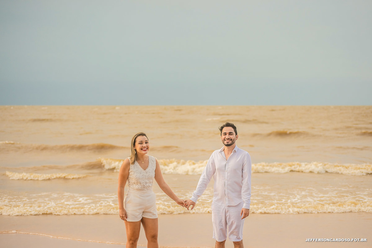 ensaio pré casamento na ilha de mosqueiro com Larissa e Neto casal de medico e enfermeiro contra o Covid-19 no Pará 