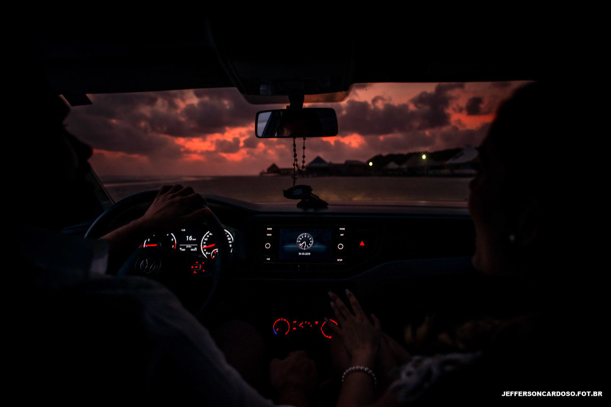 Ensaio na cidade de Salinas PA nas praias do Atalia e na praia do Farol Velho no lago da coca cola nas dunas de Salinópolis pegando estrada bem cedo para final da tarde com mar e onda, casamento no pôr-do-sol de muita curtição 
