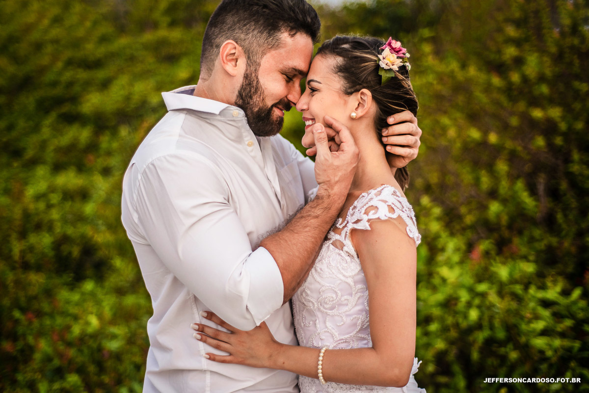 Ensaio na cidade de Salinas PA nas praias do Atalia e na praia do Farol Velho no lago da coca cola nas dunas de Salinópolis pegando estrada bem cedo para final da tarde com mar e onda, casamento no pôr-do-sol de muita curtição 