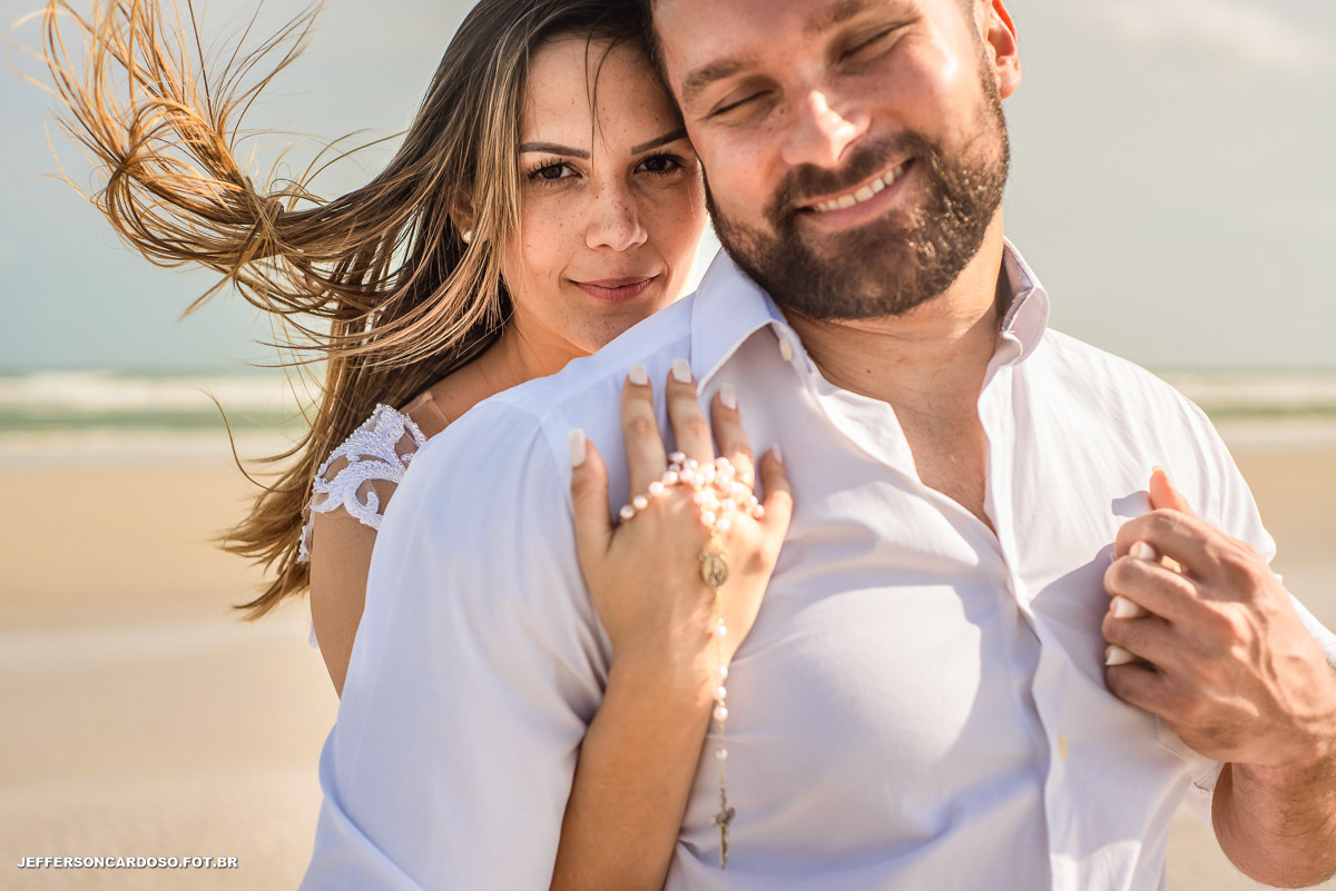 Ensaio na cidade de Salinas PA nas praias do Atalia e na praia do Farol Velho no lago da coca cola nas dunas de Salinópolis pegando estrada bem cedo para final da tarde com mar e onda, casamento no pôr-do-sol fotografia de Jefferson Cardoso Cametá
