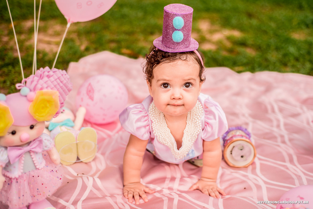 Ensaio infantil com muita alegria com o circo da Angelina da cidade de Cametá com os pais muitos felizes, fotos em Belém na praça da república como melhor fotografo do Pará Jefferson Cardoso Fotografia
