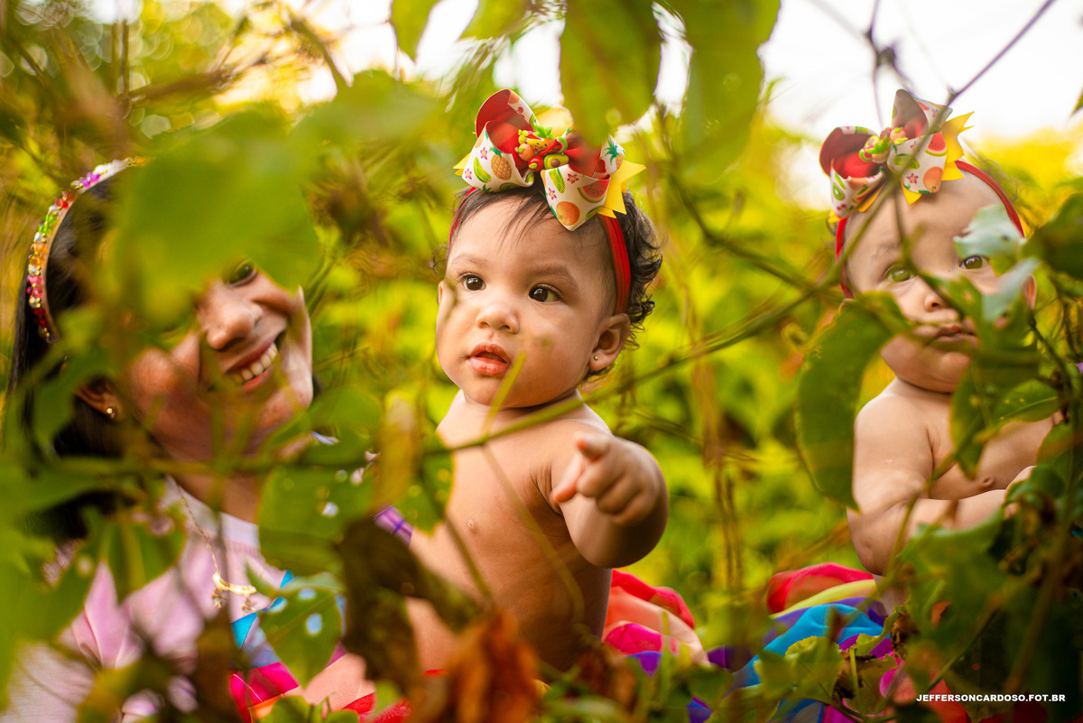 Ensaio gêmeas em Cametá Analu e Anabela com fotografia de família e book na cidade, amigos de infância foto e com muita alegria e amor com elas