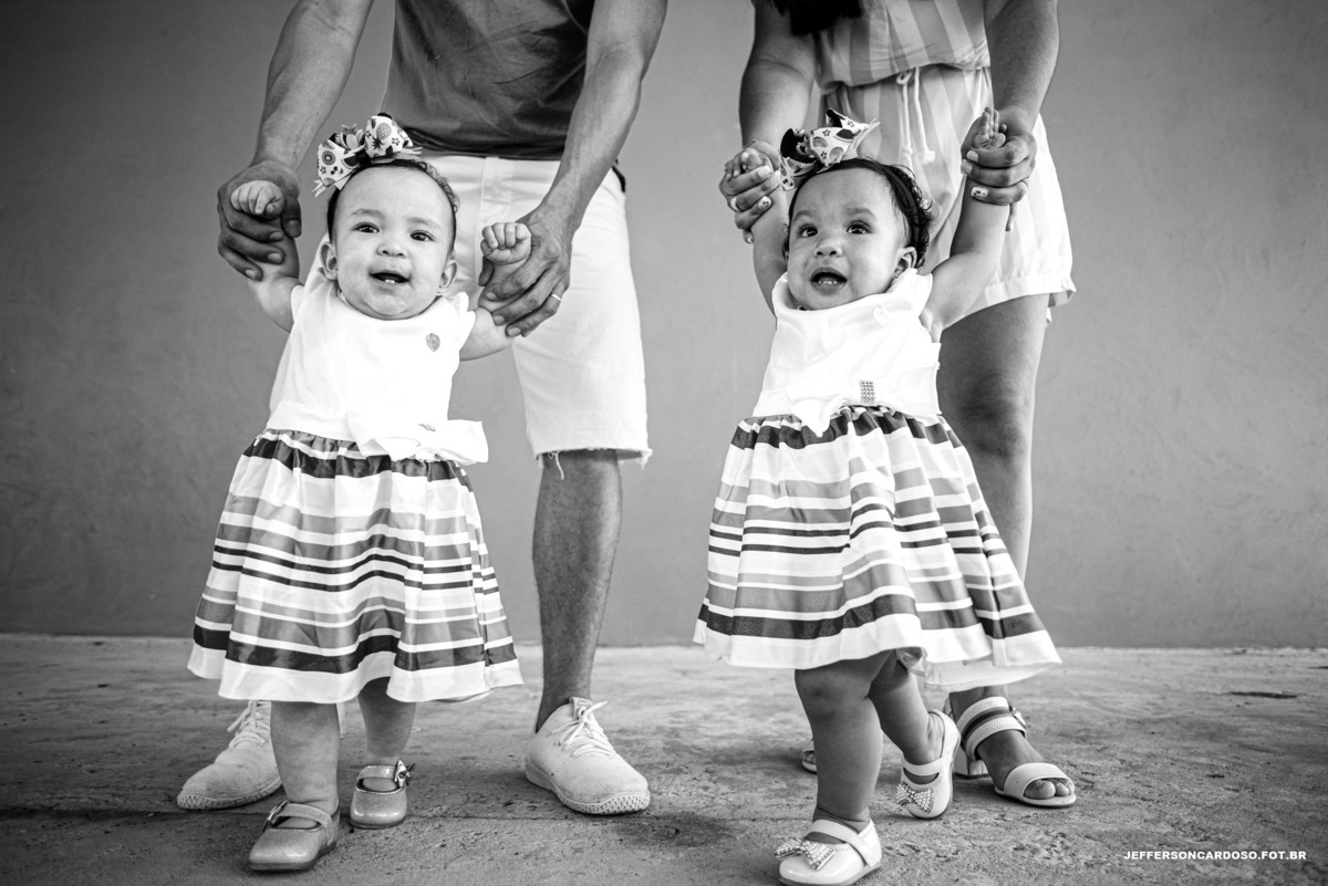 Ensaio gêmeas em Cametá Analu e Anabela com fotografia de família e book na cidade, amigos de infância foto e com muita alegria e amor com elas