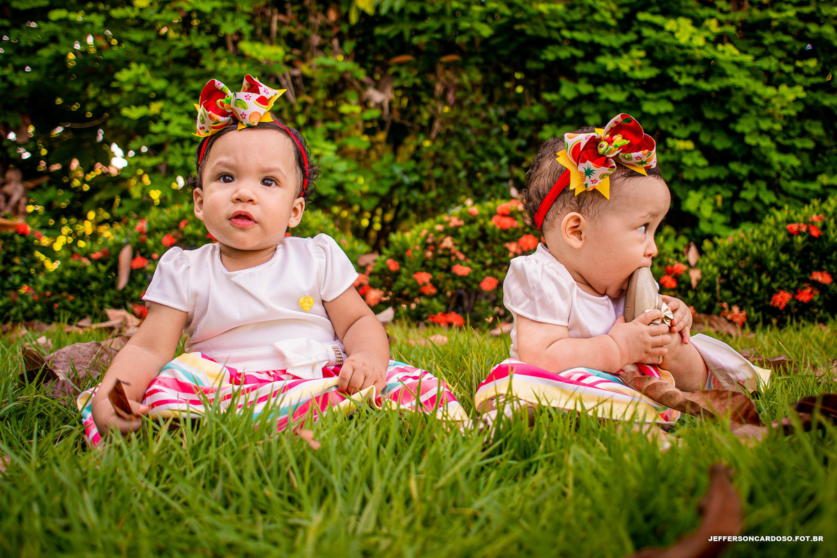 Ensaio gêmeas em Cametá Analu e Anabela com fotografia de família e book na cidade, amigos de infância foto e com muita alegria e amor com elas