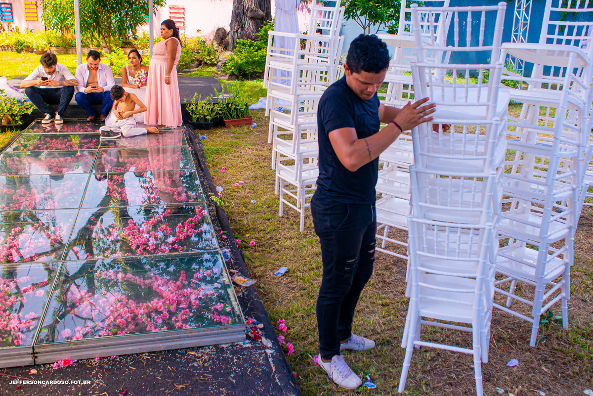 casamento em cametá pa na AABB com os noivos Ellen e Elizeu com banda Teatro Mágico com making off noiva e noivo, wedding emoção e amor com fotografia de jefferson cardoso melhor fotógrafo do Pará e cametá premiado praia da aldeia covid 19