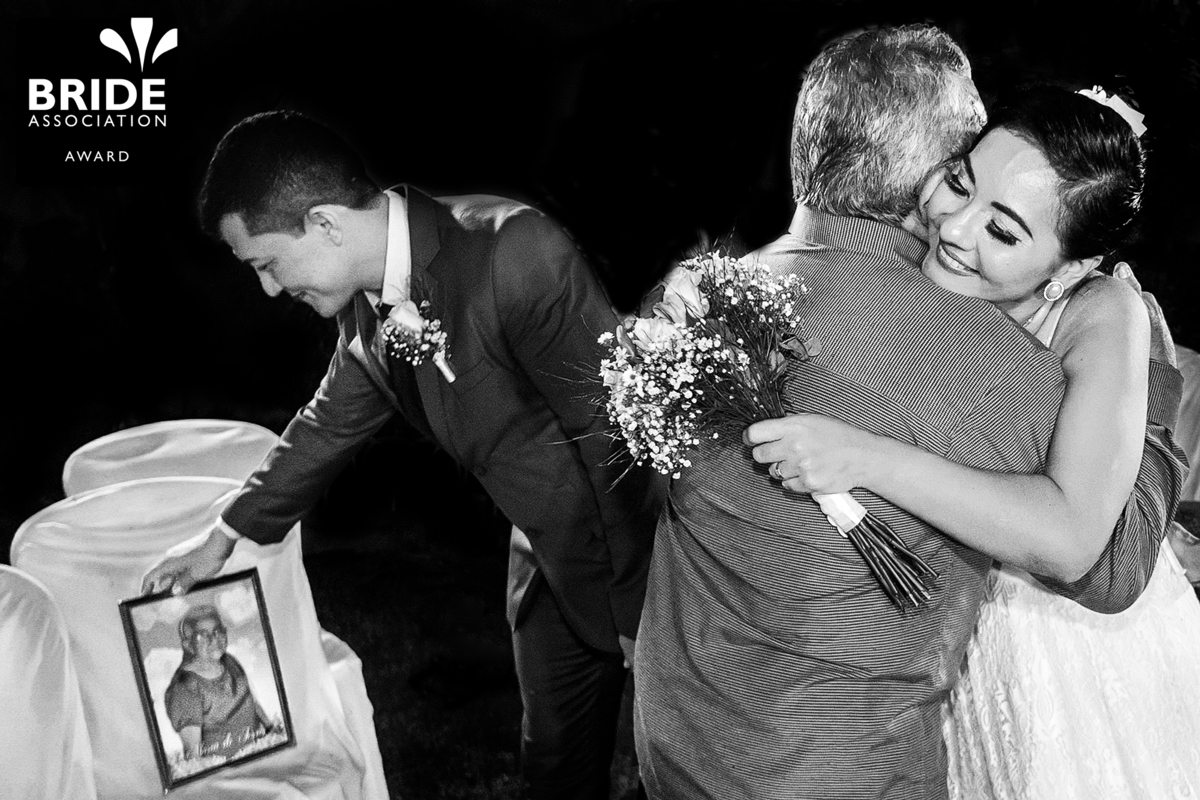 Fotógrafo mais premiado do estado do Pará na Bride Association e na Ispiration Photographers o melhor casamento de Belém, book de casal com vestido de noiva e decoração para casamento na cidade de cametá e castanhal cidade modelo na praça