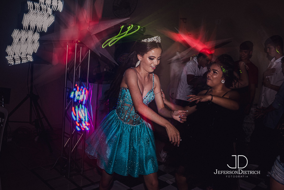 Aniversario de 15 anos, festa de aniversario de 15 anos, festa de 15 anos, aniversario de debutante, fotografo de festa de 15 anos, fotos de debutantes, foto de debutante, making of de 15 anos, fotos de 15 anos, foto de quinze anos, vestido de 15 anos
