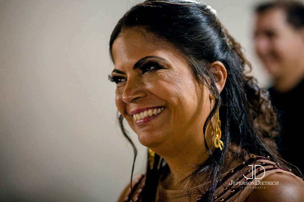 mãe emocionada na festa de 15 anos da filha, ideias para ensaio de 15 anos, fotos de 15 anos, fotos de 15 anos rustico, fotografia de ensaio de 15 anos, ensaio de 15 anos tematico, ensaio de debutantes da cidade de araras sao paulo rio claro piracicaba 