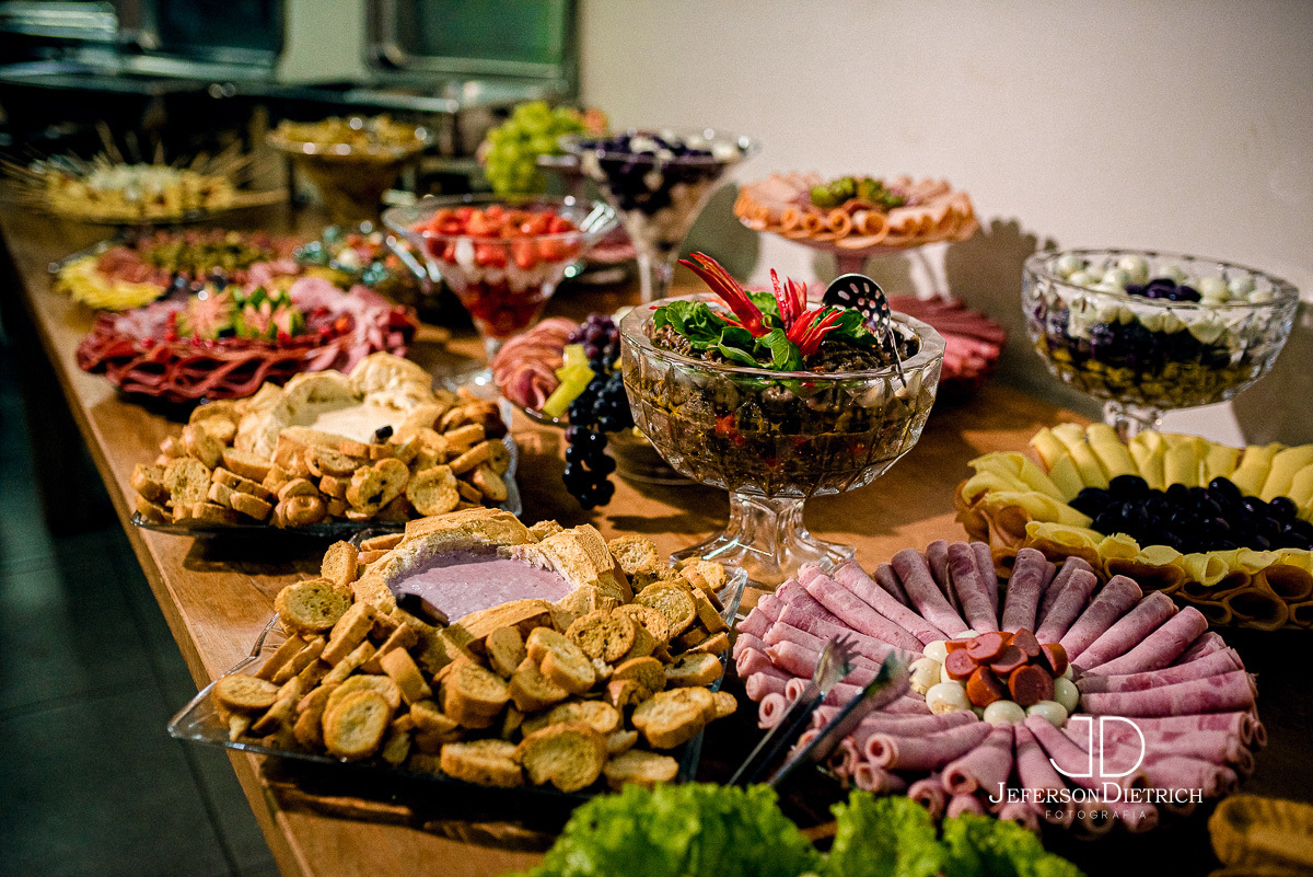 mesa de frios, Ensaio fotografico em araras, ensaio fotografico no parque de araras, ensaio fotografico de 15 anos em araras, fotografo de 15 anos em araras, fotografo de festa de 15 anos em araras sp, fotografo para festa de 15 anos, fotografo