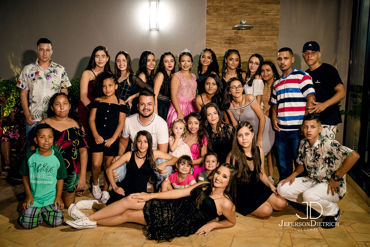 foto da galera, foto dos convidados, foto dos amigos da debutante,fotografo aniversario limeira-sp, fotografia aniversario limeira-sp, fotografia limeira-sp, fotografo limeira-sp, foto limeira-sp, fotografia de limeira-sp, fotografo aniversario 15 anos li