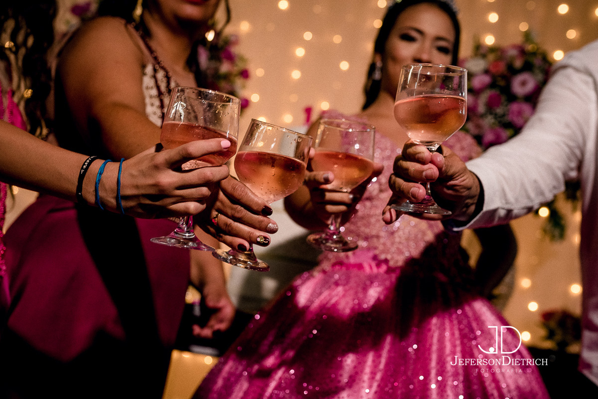 brinde da debutante, fotografo campinas, fotografia campinas, noivas, fotografo sao paulo, fotografia sao paulo, album de 15 anos, fotografo de ensaio, fotografo 15 anos, fotografo valinhos, fotografo vinhedo, fotografo americana
sao paulo
