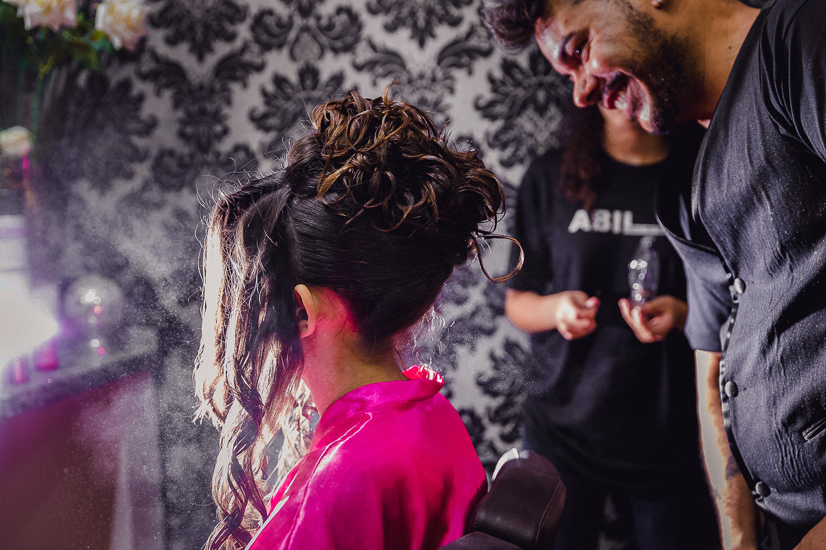 penteado de 15 anos, penteado de festa de 15 anos, penteado da debutante, penteado debutante, penteado de debutante, cabelo de debutante, cabelos lindos, cabelo encachiado, cabelo liso, cabelo loiro, cabelo comprido, cabelo na moda, cabelos lindos