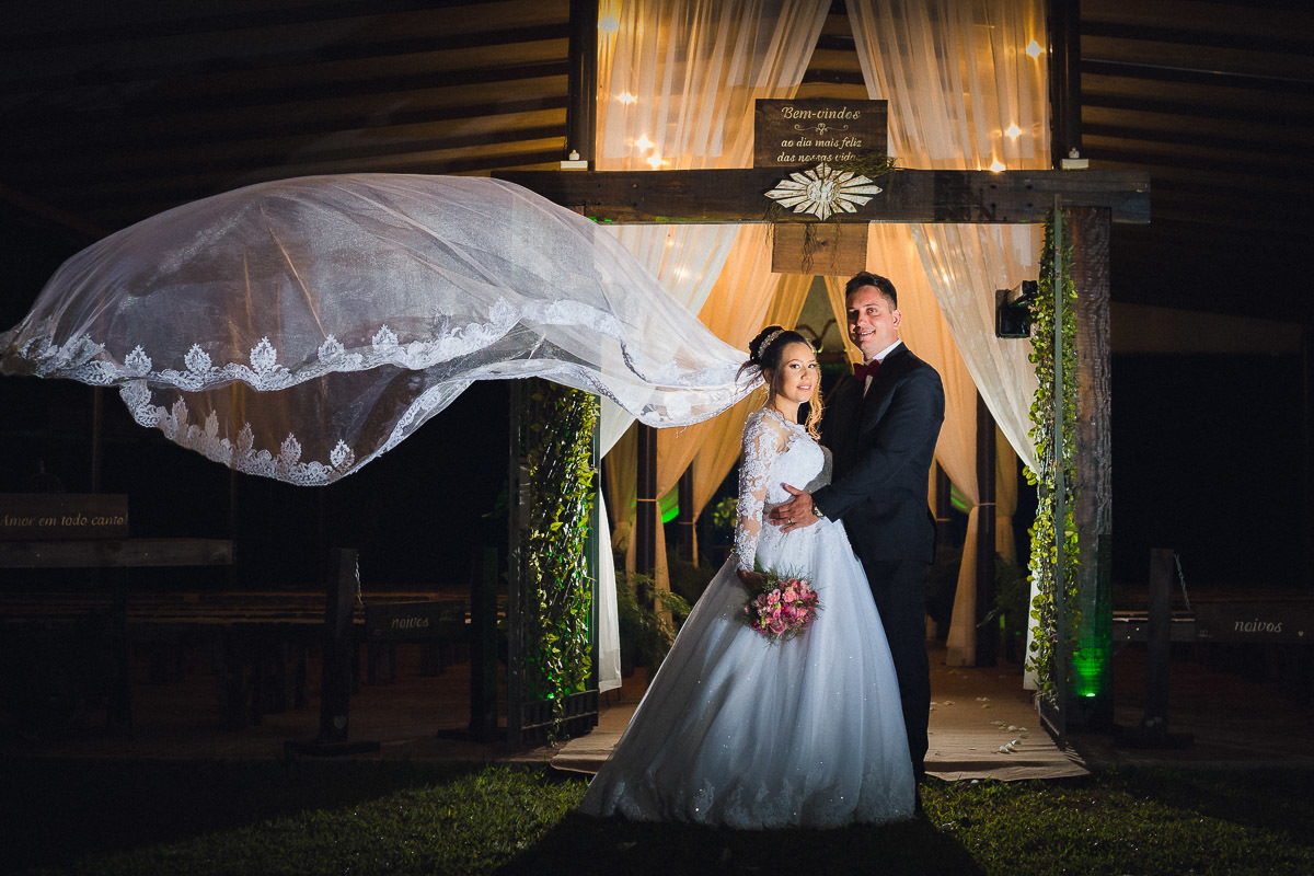 fotografia ensaio de noivos ao entardecer joaquim egidio campinas indaiatuba vinhedo itatiba americana louveira jundiai sousas souzas barao geraldo