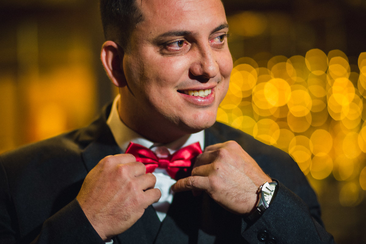  fotografia ensaio de noivos mostra casal de noivos lendo um livro sobre natacao joaqui,m egidio campinas sao paulo valinhos vinhedo louveira jundiai itatiba indaiatuba americana ensaio pre wedding