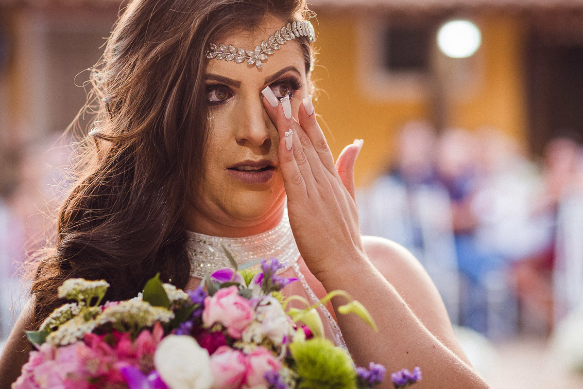 fotografia ensaio fotografico pre wedding joaquim egidio campinas sao paulo valinhos vinhedo louveira jundiai itatiba americana indaiatuba ensaio de noivos ensaio de casamento
  
 casal troca olhares fotografia ensaio de noivos joaquim egidio campinas sao