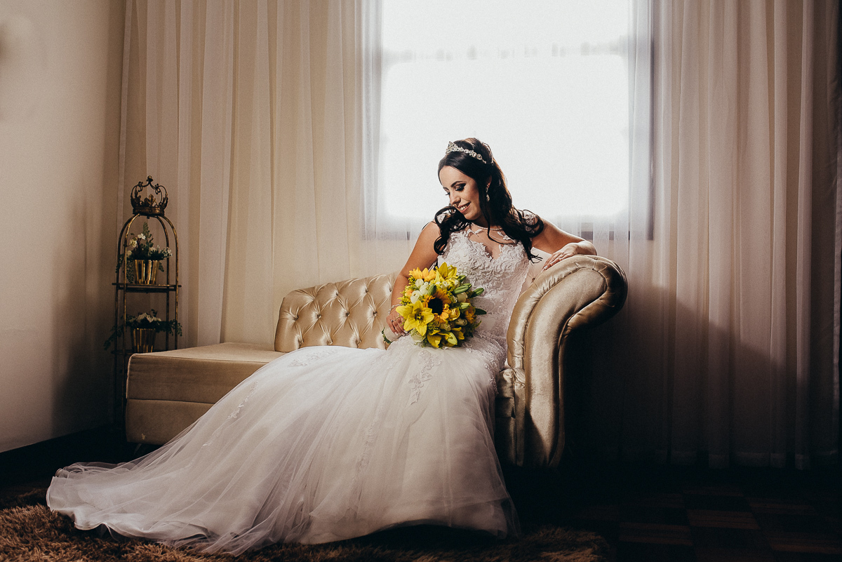 fotos da noiva se arrumando, fotos da noiva antes do casamento