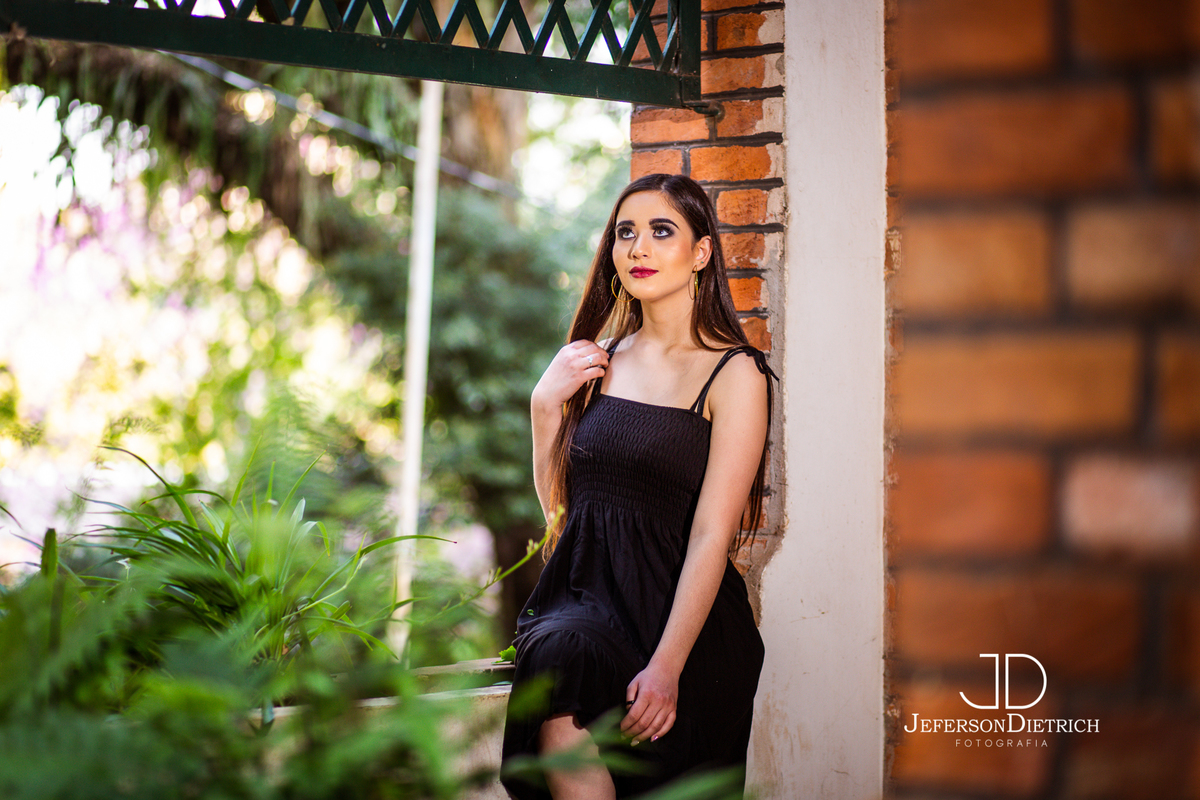 Ensaio fotográfico com roupa preta