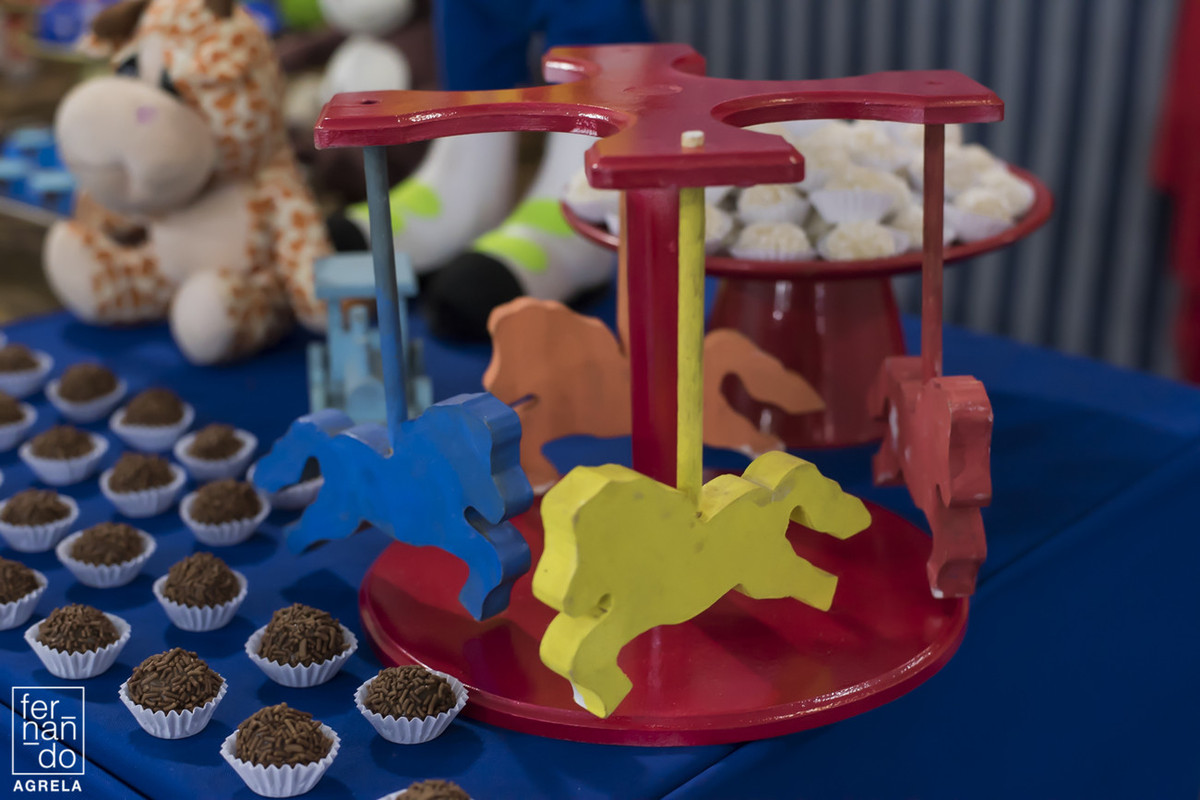 Lourenço, 5 anos e Otávio, 1 ano