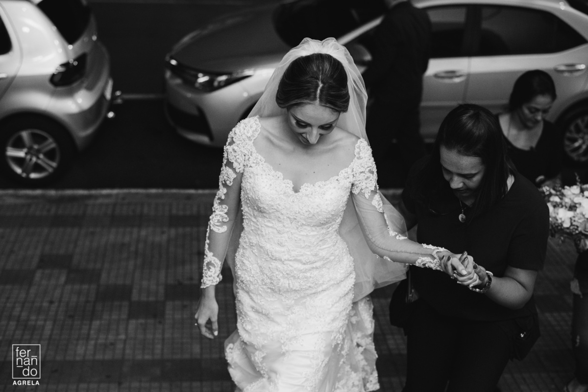 noiva entrando na igreja