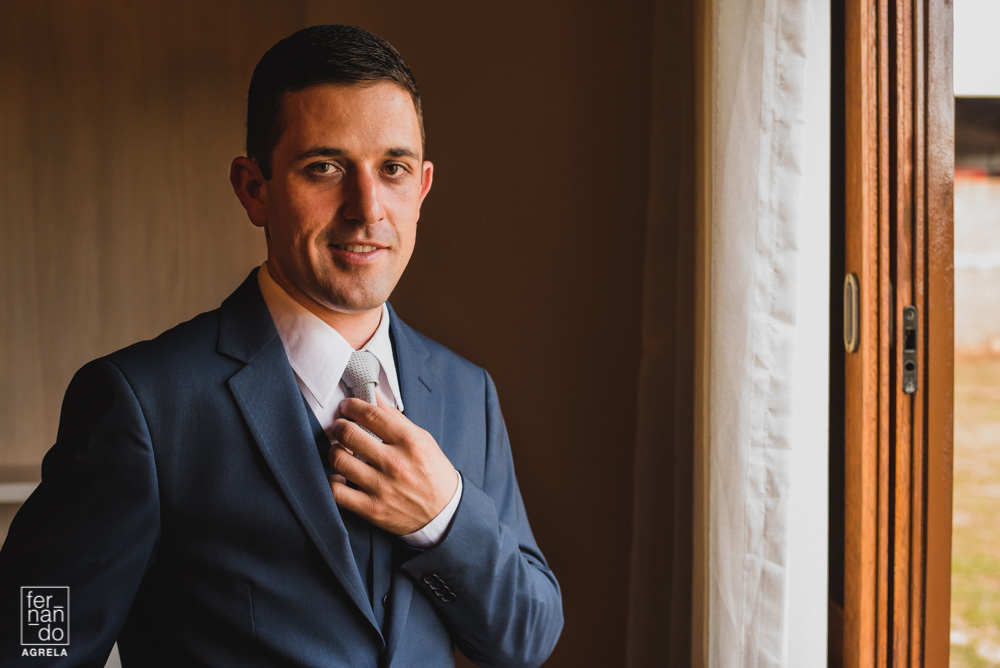 noivo momento antes do casamento