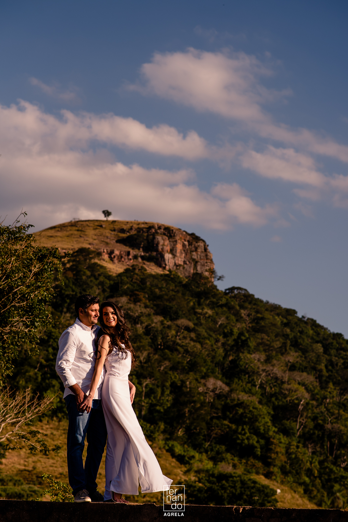 Ensaio pre wedding noivos no morro do gavião em ribeirão claro pr
