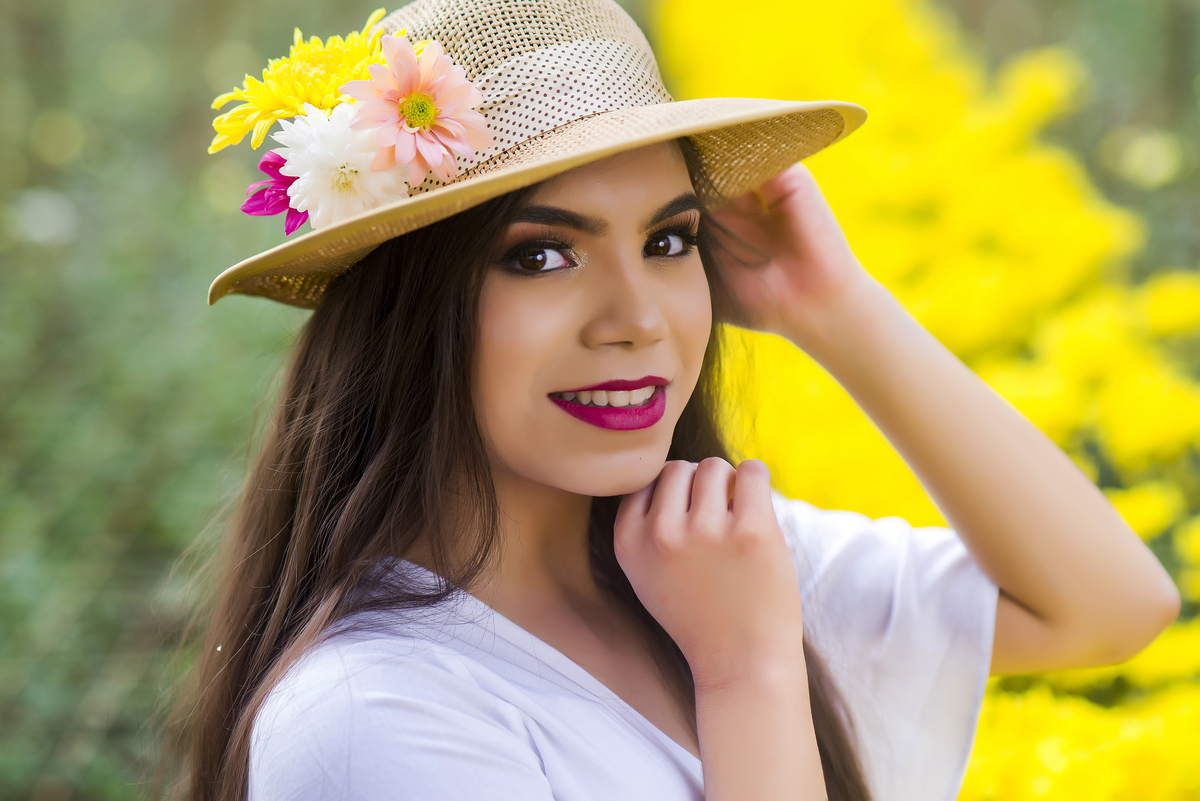 chapeu com flores holambra