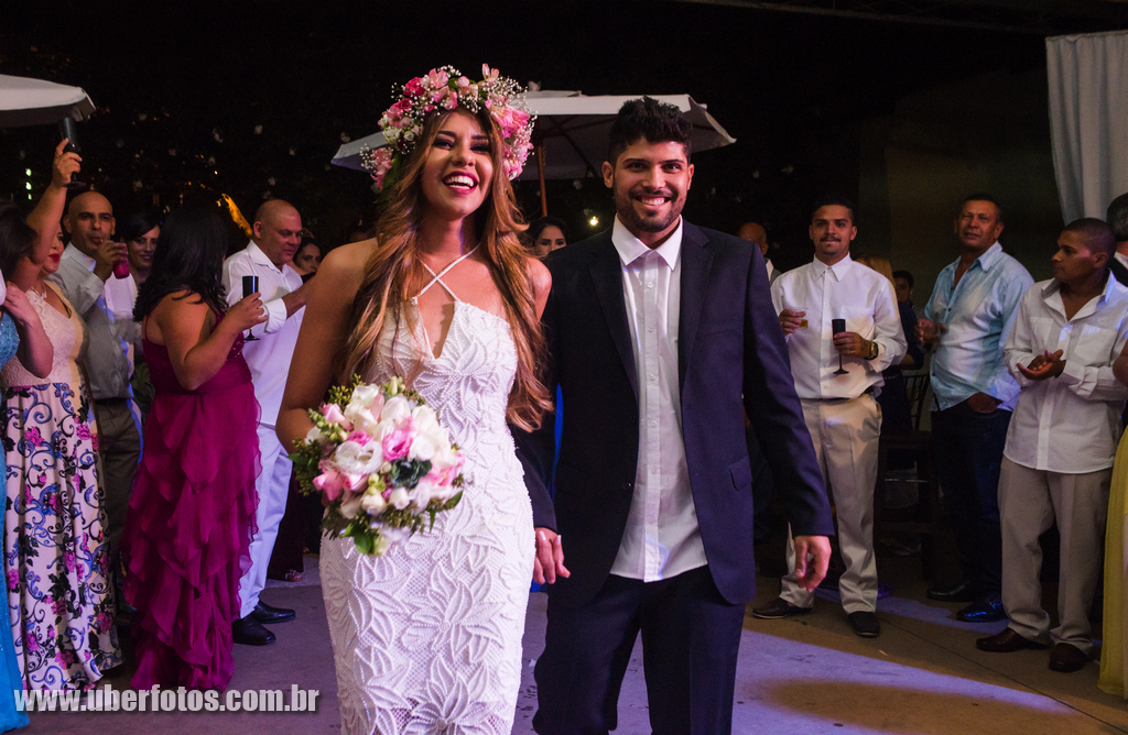 noivos na pista de dança em Uberaba