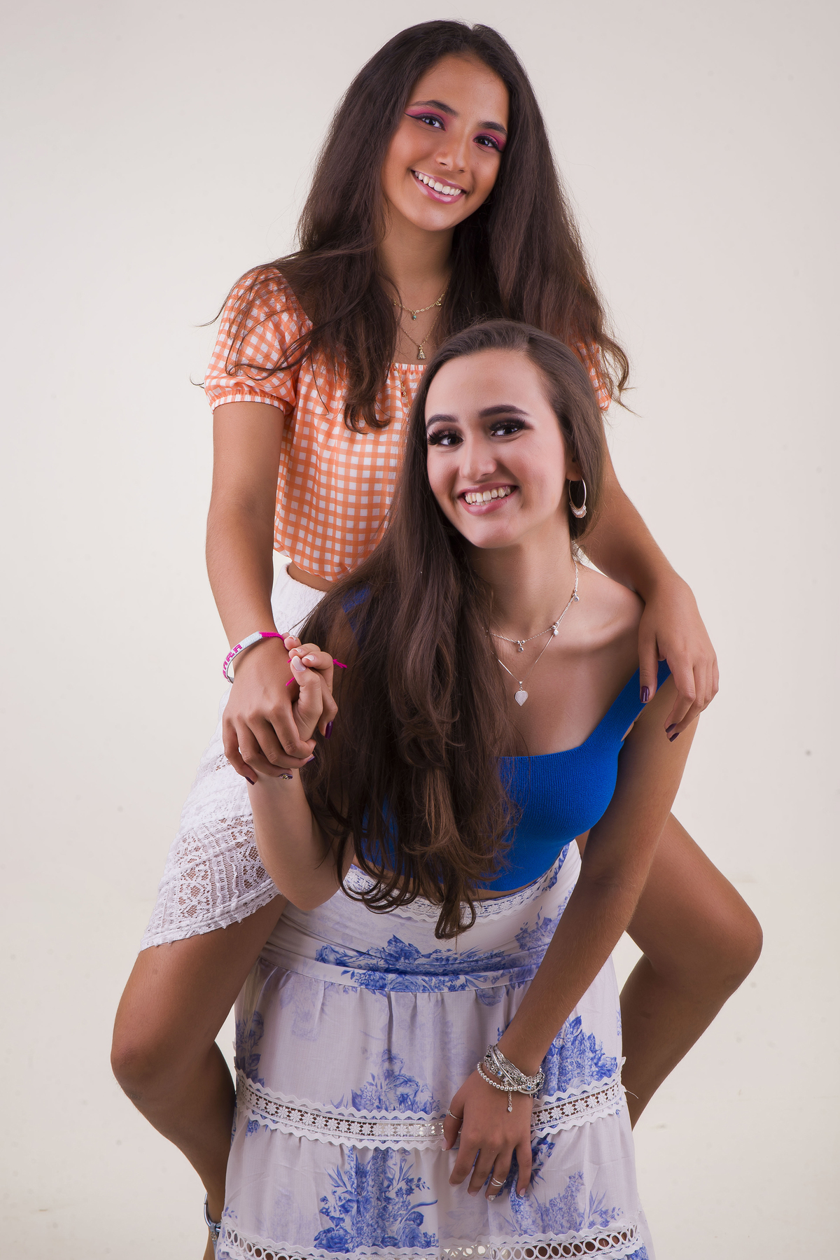 fotos de irmãs, fotos em família, ideias para fotos com irmã