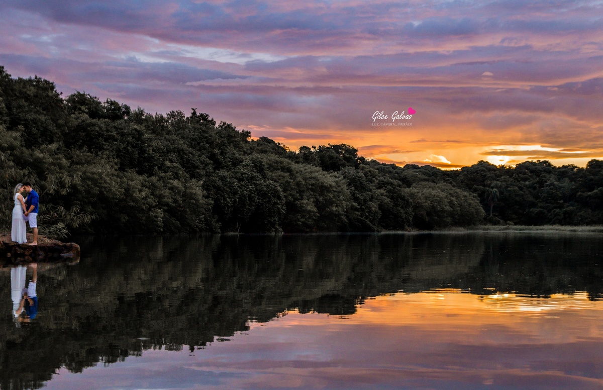 casal no Pôr do Sol