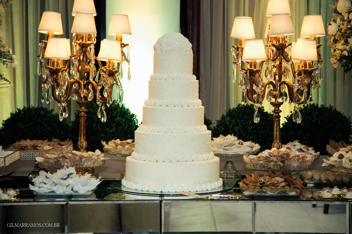 bolo do casamento katherine e william