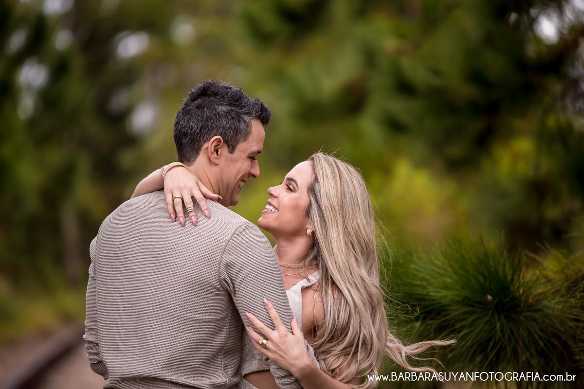BARBARA SUYAN FOTOGRAFIA, ENSAIO CASAL PR&Eacute; CASAMENTO SAVE THE DATE  MINEIR&Atilde;O TOPO DO MUNDO  FOTOGRAFA FOTOGRAFO BH FOTOGRAFIA BH FOTOGRAFIA DE CASAMENTO