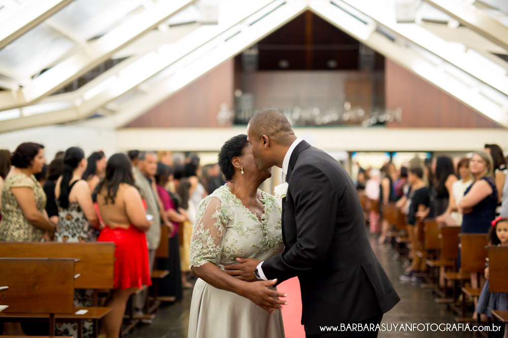 BARBARA SUYAN FOTOGRAFIA CASAMENTO BELO HORIZONTE ROSA MIRANDA BUFFET IGREJA SANTO ANTONIO MESTRE LINGUINHA CHARANGA ENSAIO CASAL WEDDING BUQUE FLORES NATURAIS ALANDERSON SILVA