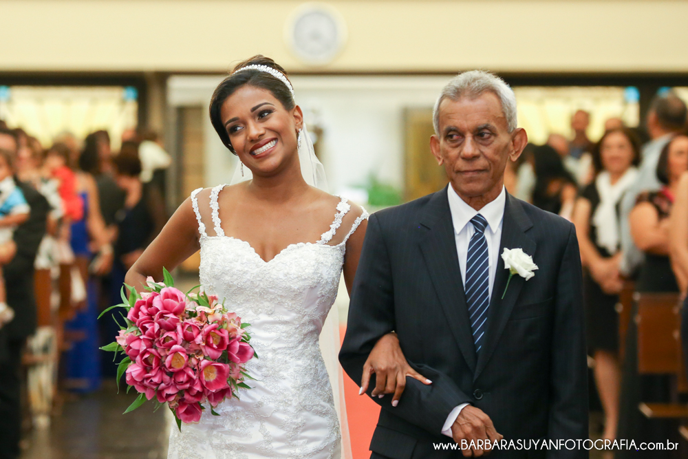 BARBARA SUYAN FOTOGRAFIA CASAMENTO BELO HORIZONTE ROSA MIRANDA BUFFET IGREJA SANTO ANTONIO MESTRE LINGUINHA CHARANGA ENSAIO CASAL WEDDING BUQUE FLORES NATURAIS ALANDERSON SILVA
