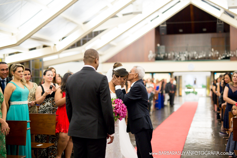 BARBARA SUYAN FOTOGRAFIA CASAMENTO BELO HORIZONTE ROSA MIRANDA BUFFET IGREJA SANTO ANTONIO MESTRE LINGUINHA CHARANGA ENSAIO CASAL WEDDING BUQUE FLORES NATURAIS ALANDERSON SILVA