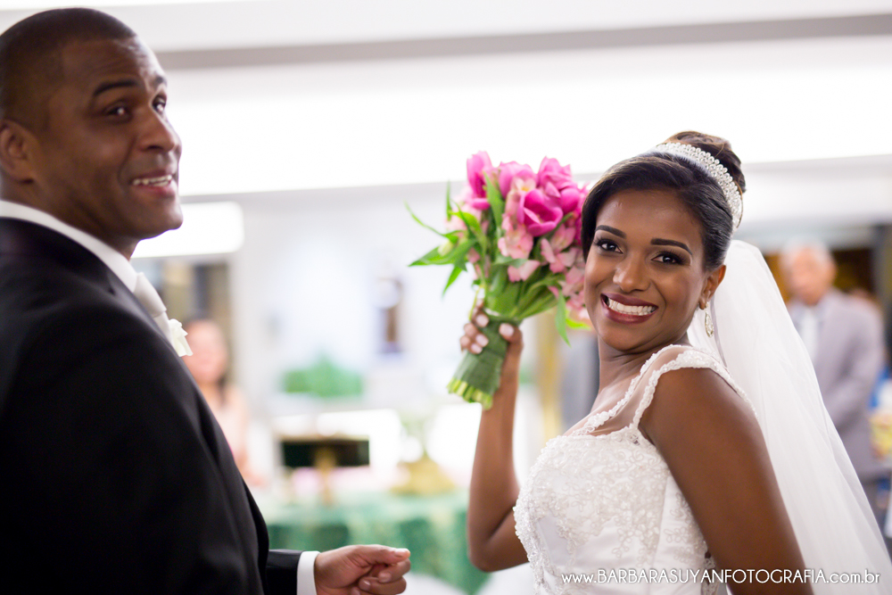 BARBARA SUYAN FOTOGRAFIA CASAMENTO BELO HORIZONTE ROSA MIRANDA BUFFET IGREJA SANTO ANTONIO MESTRE LINGUINHA CHARANGA ENSAIO CASAL WEDDING BUQUE FLORES NATURAIS ALANDERSON SILVA
