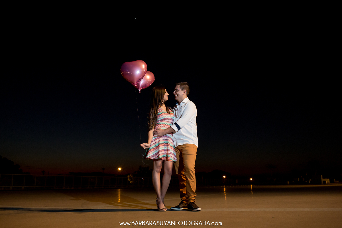 fotografia do ensaio casal pré casamento no mineirão bh