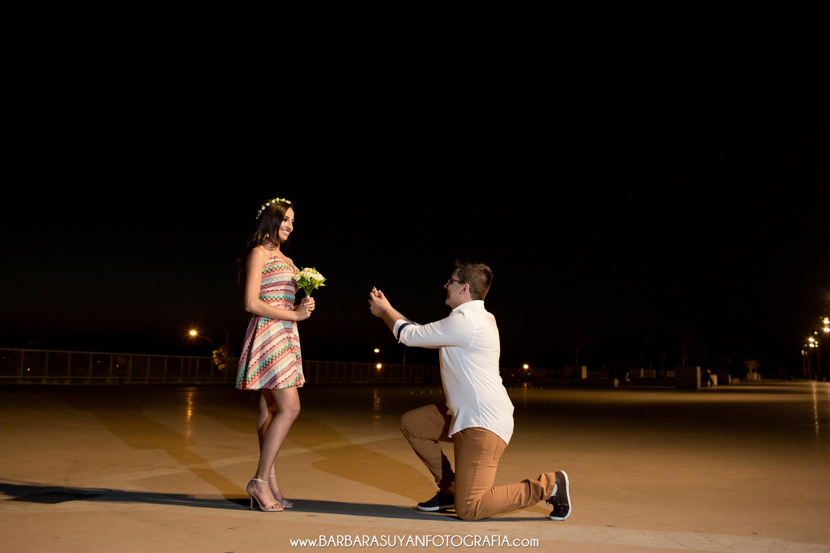 fotografia do ensaio casal pré casamento no mineirão bh