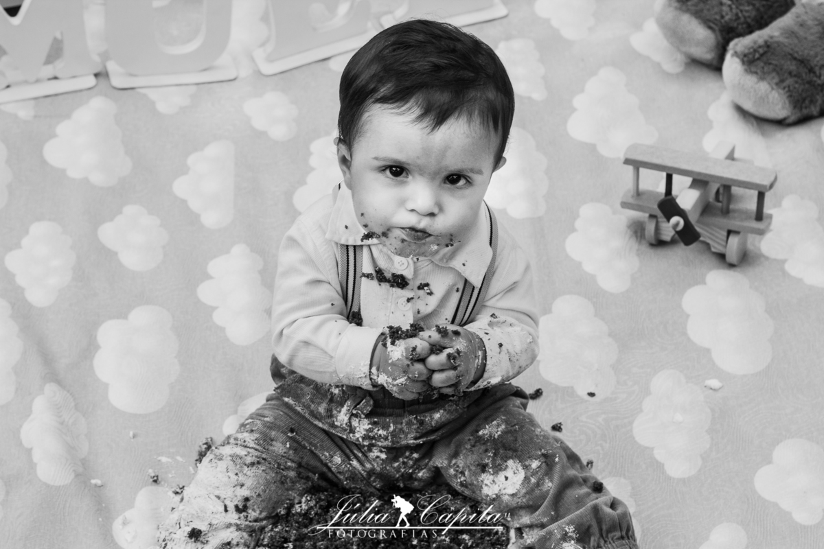 Ensaio smash the cake ao ar livre em Poços de Caldas- MG
