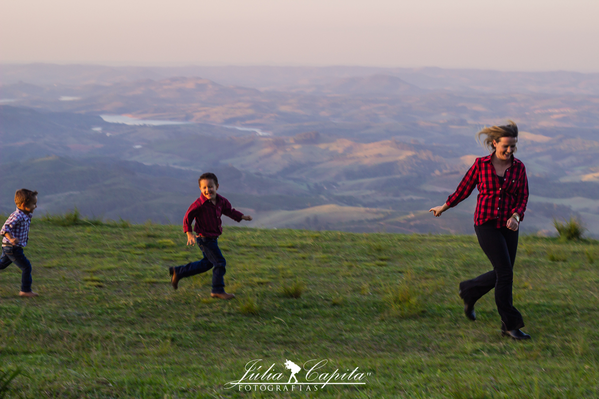 Júlia Capita fotografa família para aniversário de 5 anos
