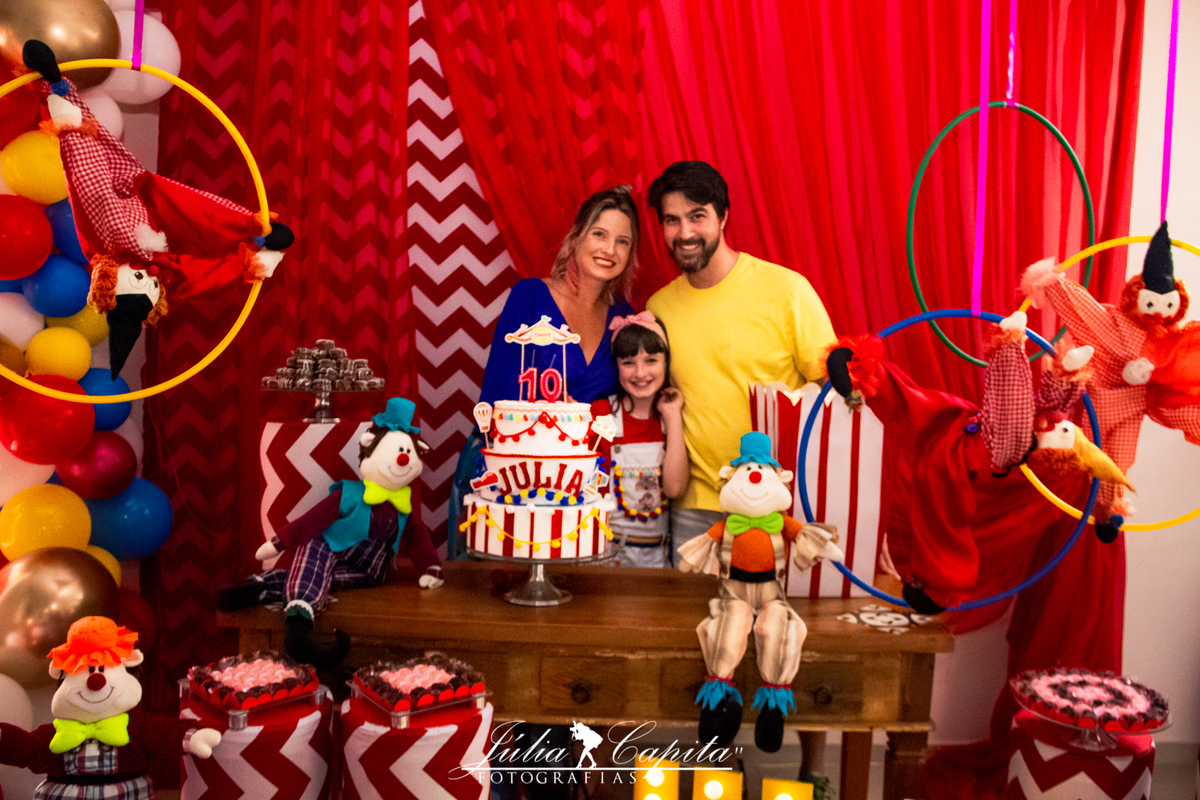 Fotos da recreação na festa infantil de 10 anos com o tema circo