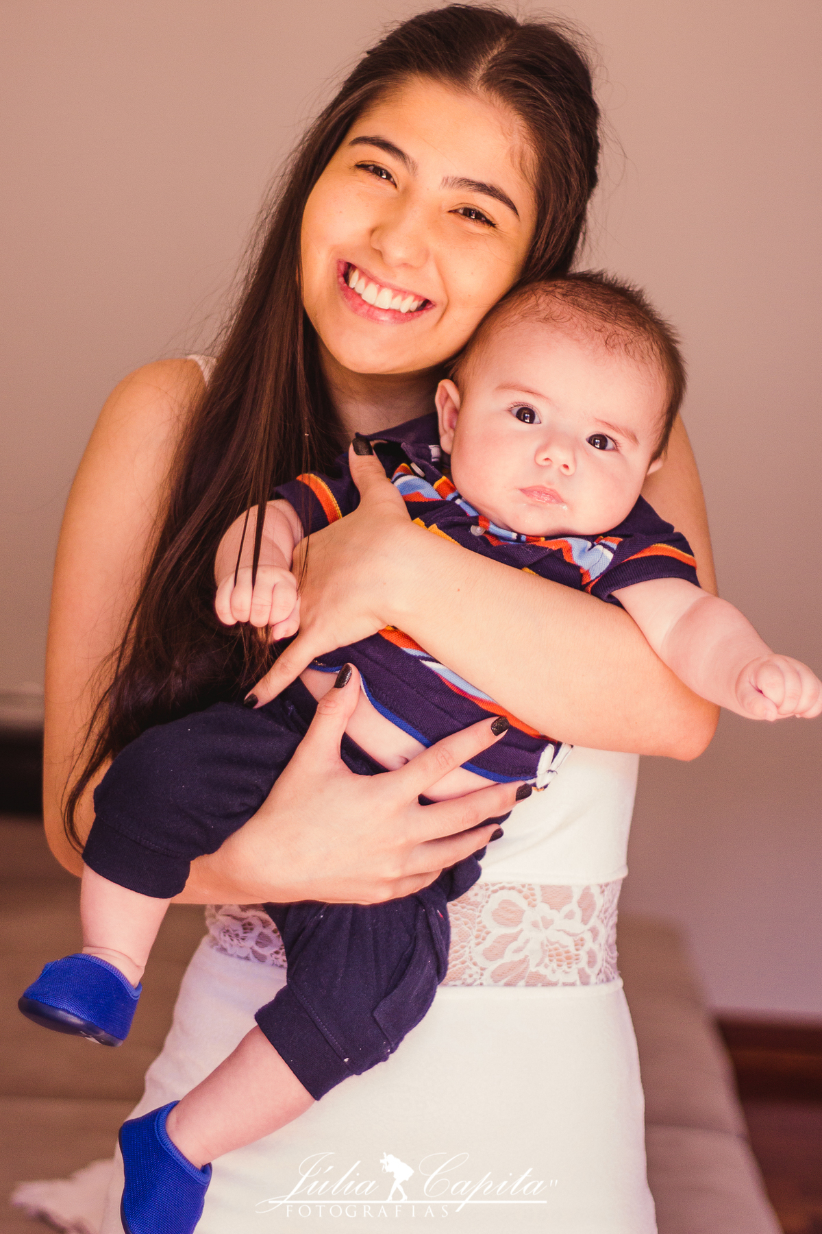 Ensaio mãe e filho em casa