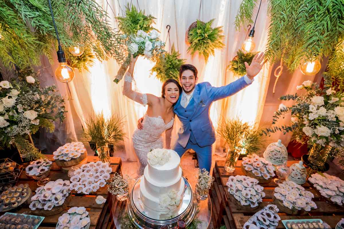 CASAMENTO PRAIANO EM SALINÓPOLIS PA NA CASA DE  RECEPÇŌES VIRIANDUBA NA PRAIA DO  ATALAIA COM MAKING OFF NO RISORT GAV , CASAMENTO NO POR DO SOL EM SALINAS BEACH PELO FOTOGRAFO PARAENSE GUI SAMPAIO, NOIVOS NA PRAIA ,VESTIDO DE NOIVA, BUQUÊ NOIVA, 