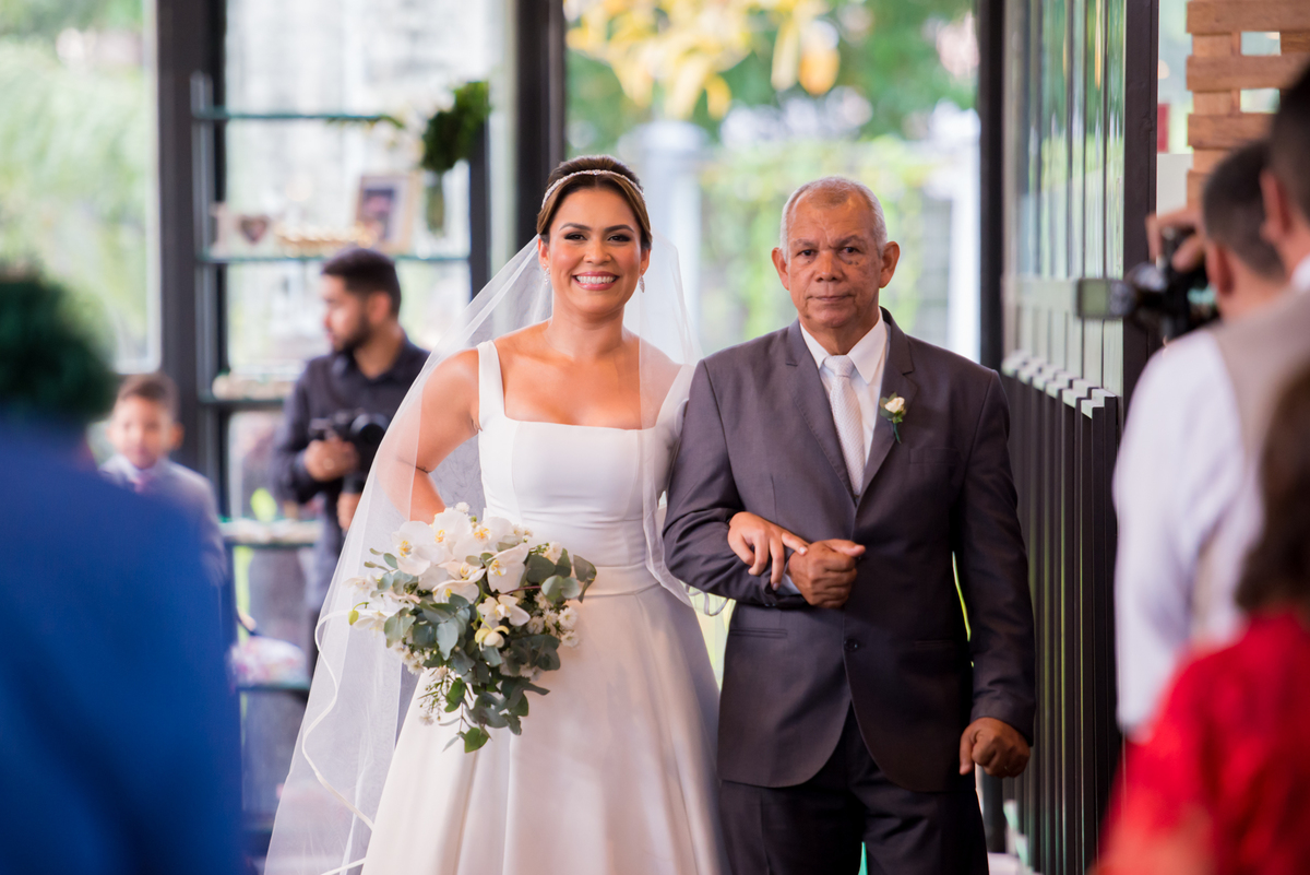 vestido de noiva ellis verline | casamento em belem no martens café | vou casar 2024 | linda festa de casamento | gui sampaio fotografo paraense de casamento | casamento no mangal das garças | | noivas paraenses | noivos belem | aliança com amor eterno