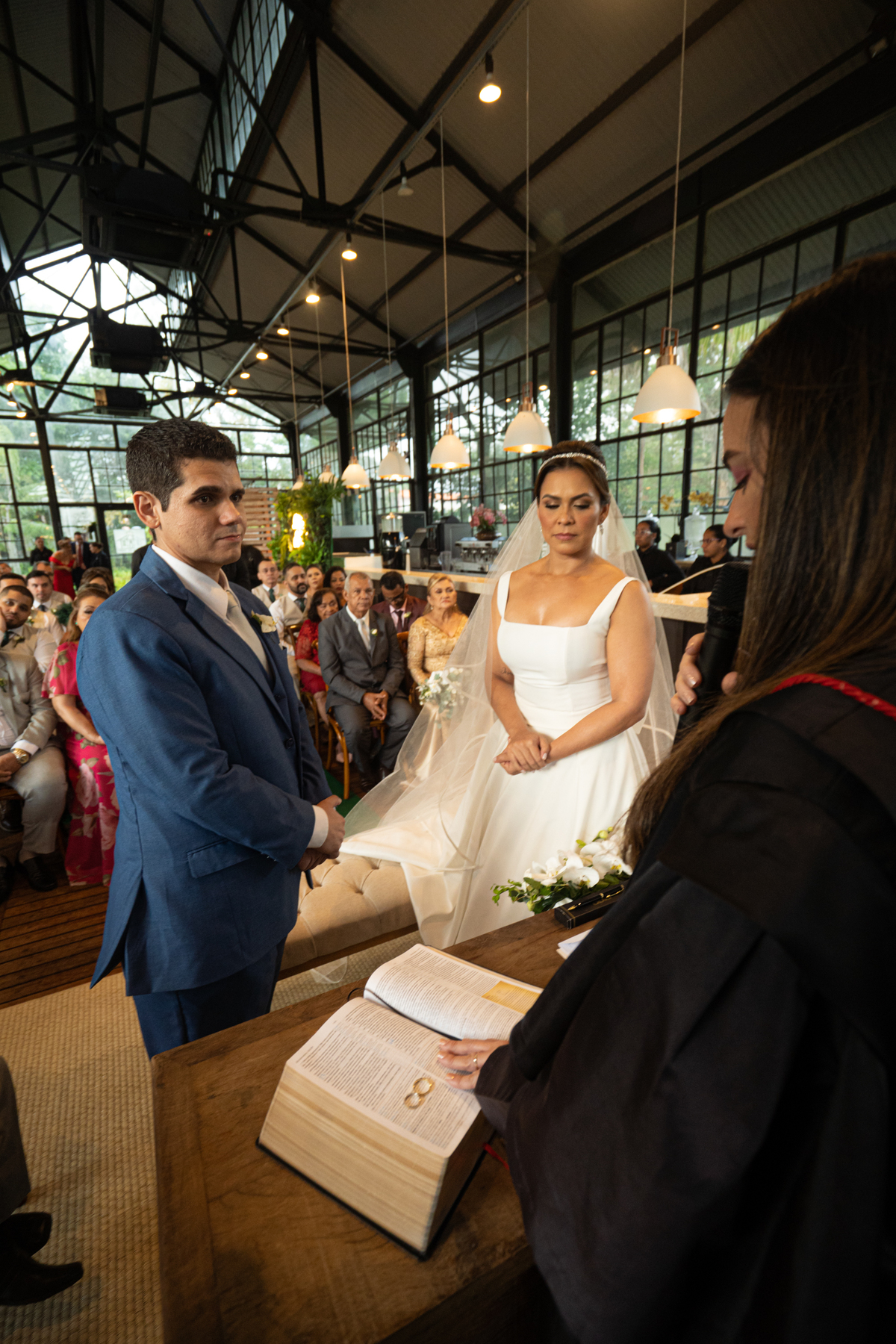 vestido de noiva ellis verline | casamento em belem no martens café | vou casar 2024 | linda festa de casamento | gui sampaio fotografo paraense de casamento | casamento no mangal das garças | | noivas paraenses | noivos belem | aliança com amor eterno